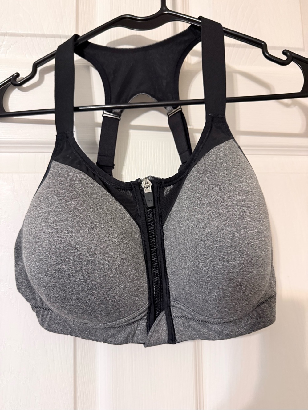 CALIA by Carrie Underwood Gray and Black Front-Zip High Support Sports Bra